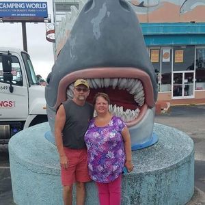 Meet your Posher, Donna cordial